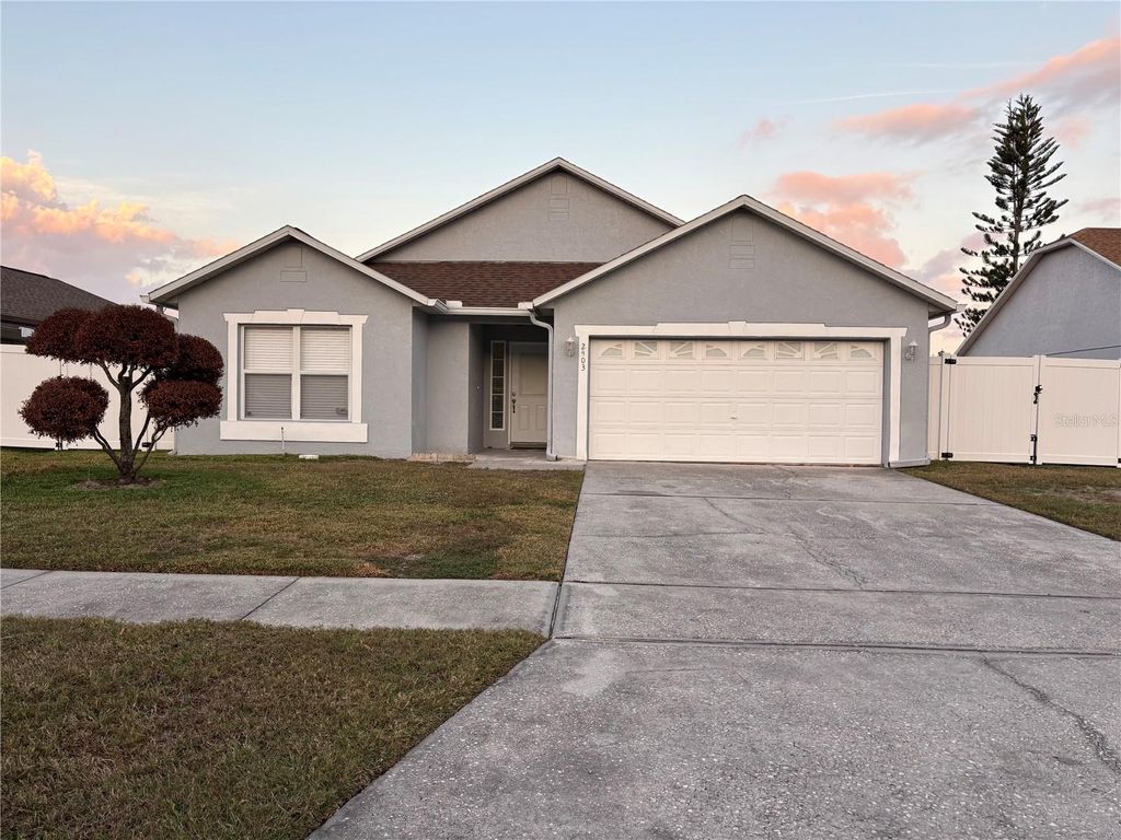 Photo of 2403 Queenswood Circle, Kissimmee, FL 34743 (MLS # O6365773)