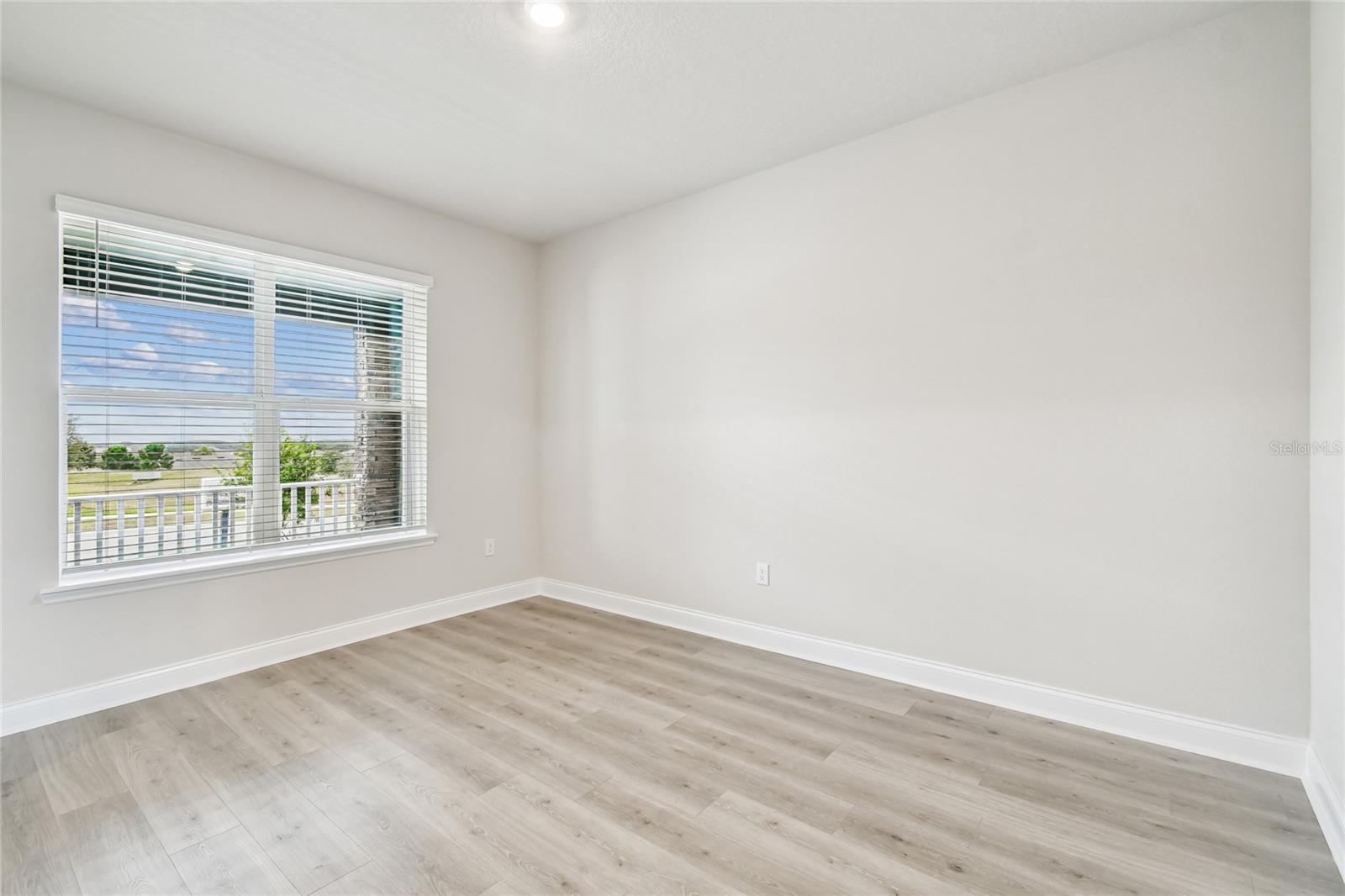 JOHN'S LAKE LANDING - Residential