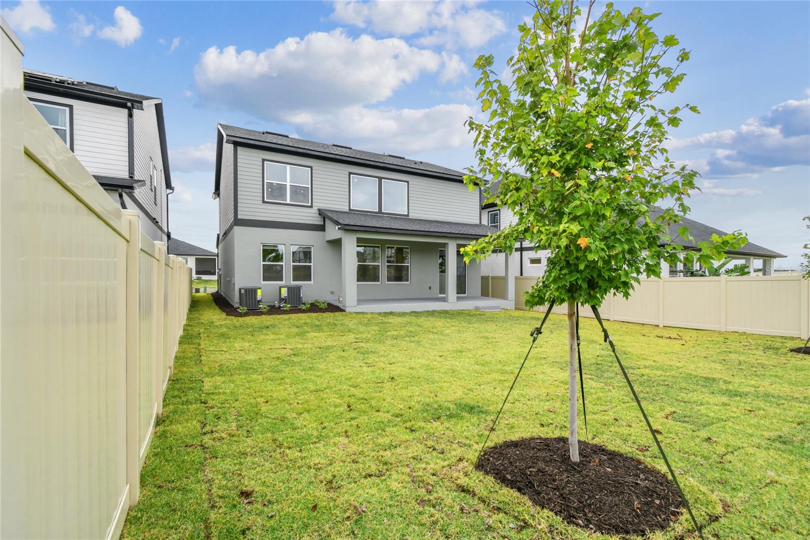 JOHN'S LAKE LANDING - Residential