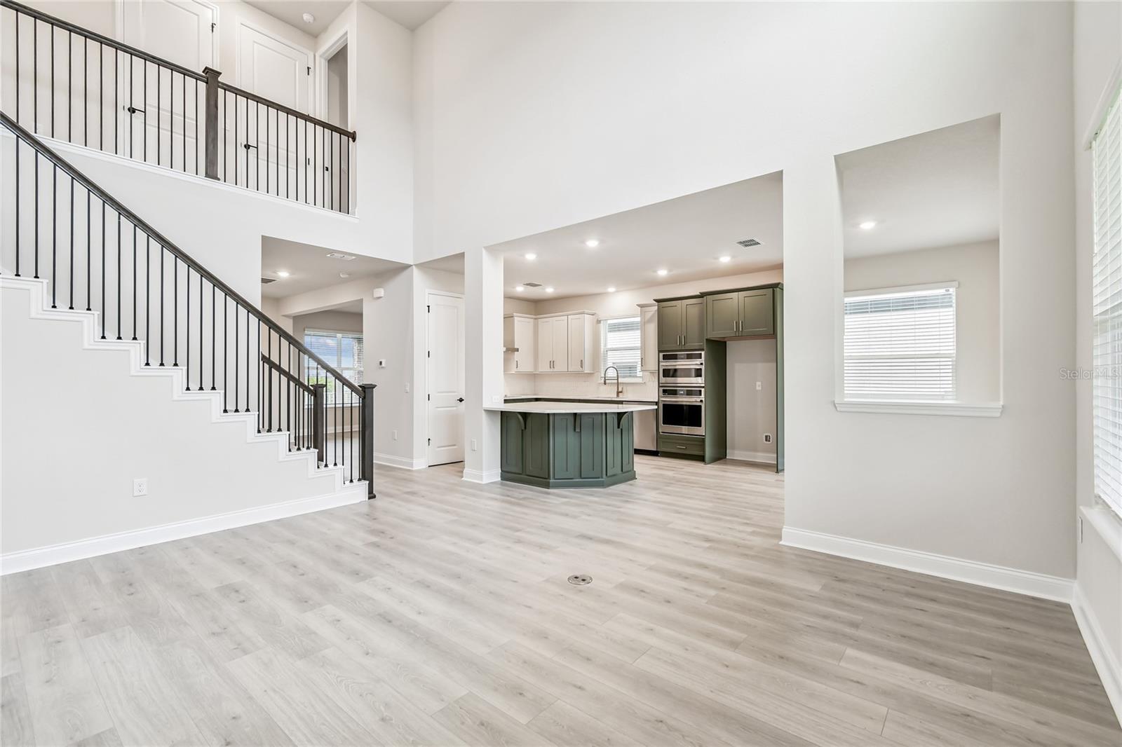 JOHN'S LAKE LANDING - Residential