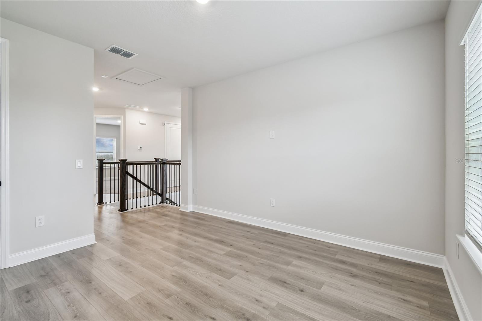 JOHN'S LAKE LANDING - Residential