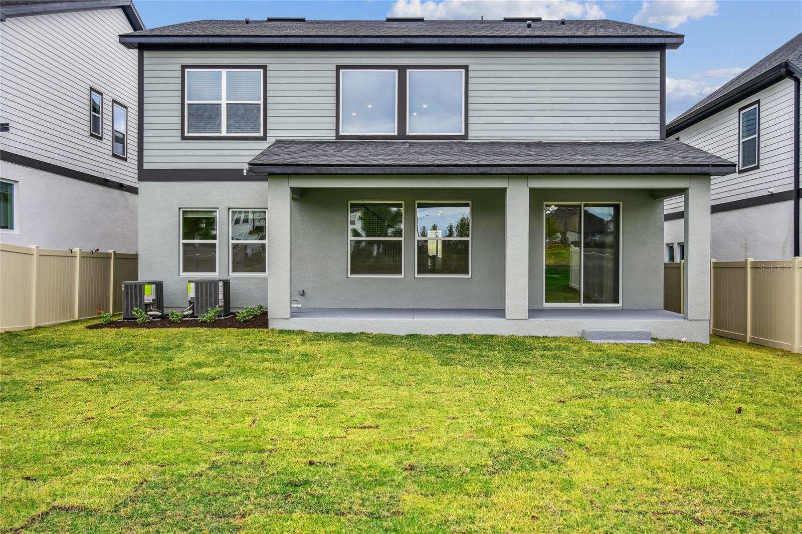 JOHN'S LAKE LANDING - Residential