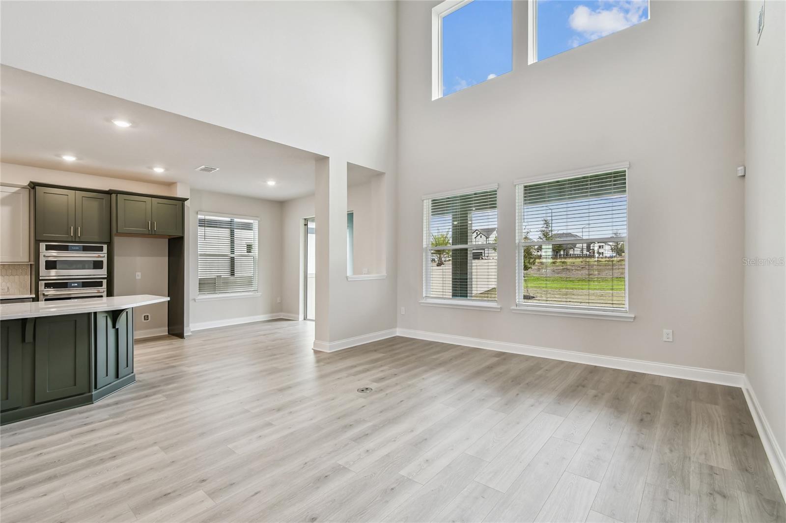 JOHN'S LAKE LANDING - Residential