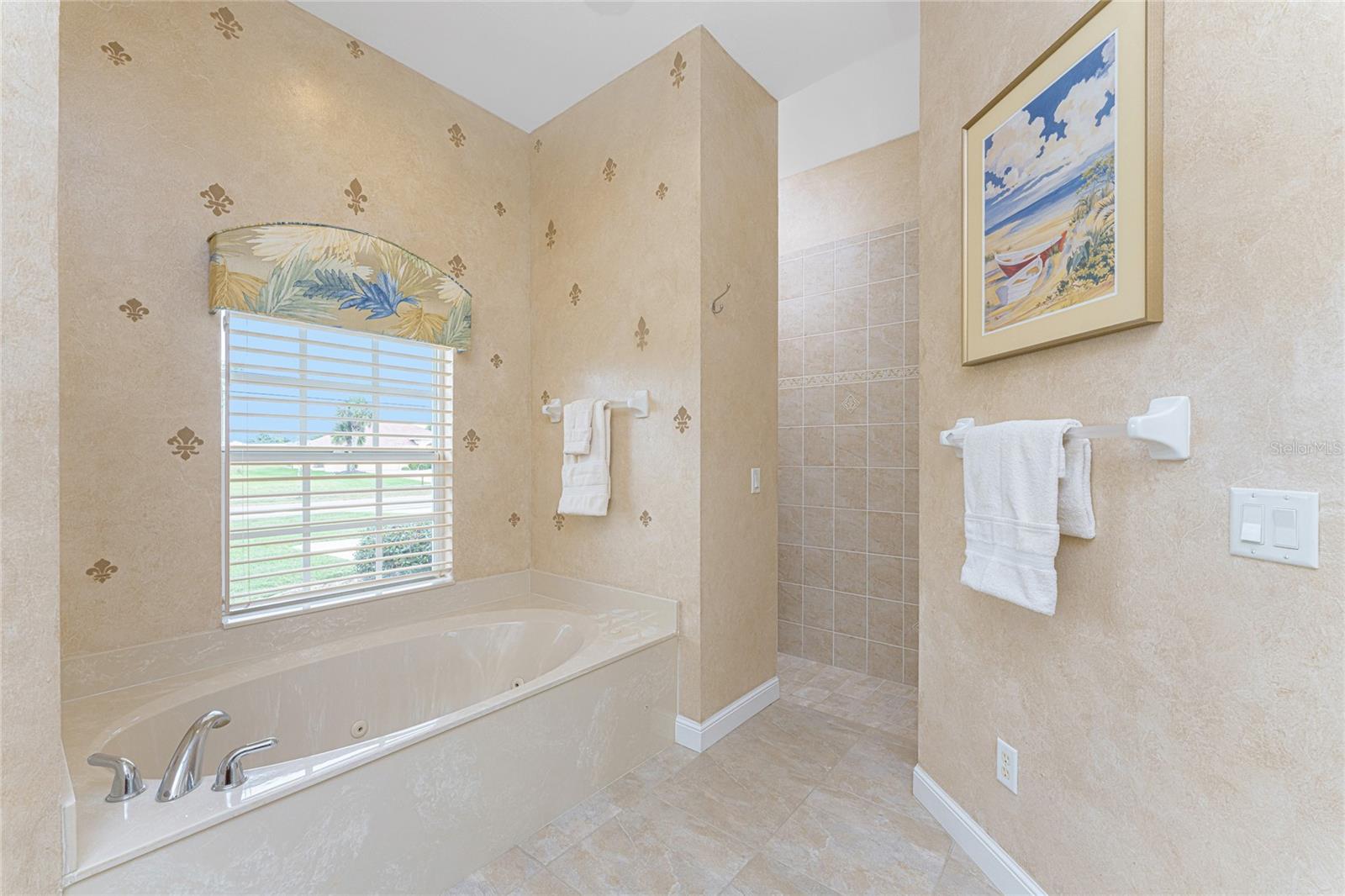 ROTONDA WEST WHITE MARSH - Residential