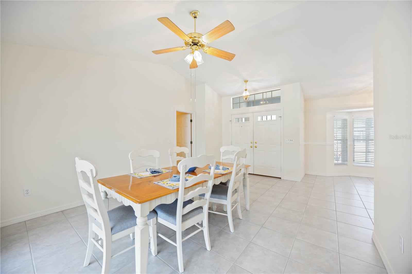 1568 RINGTAIL ROAD