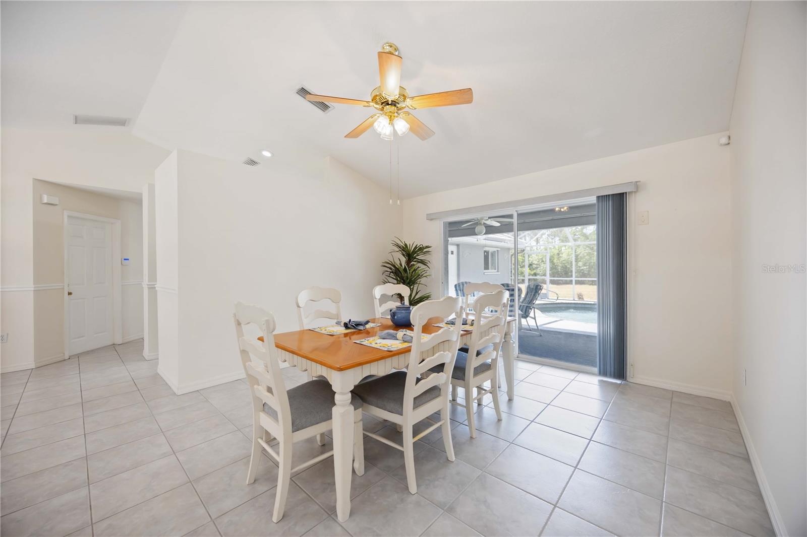 1568 RINGTAIL ROAD