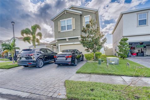 A home in PALMETTO