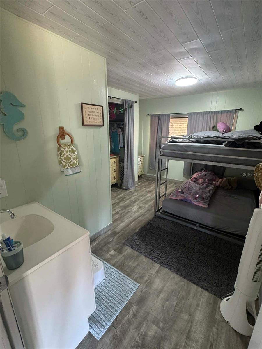 PETES POINT - Residential