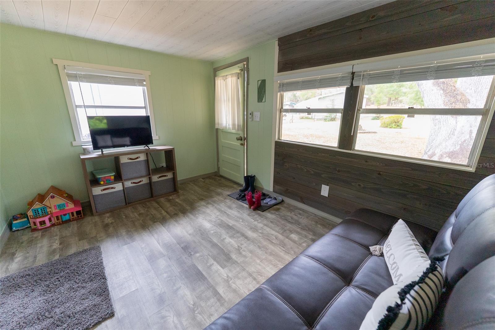 PETES POINT - Residential