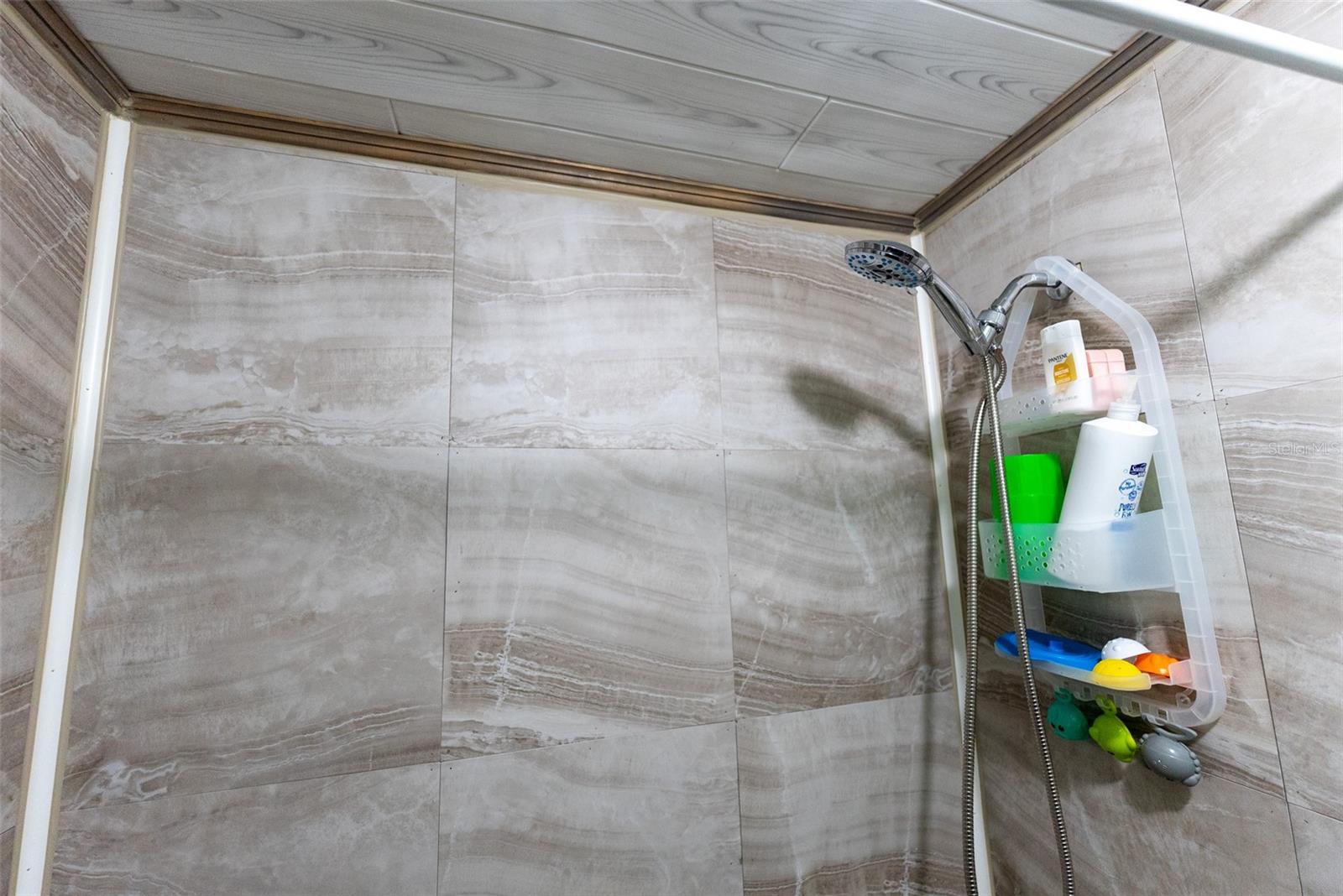 PETES POINT - Residential