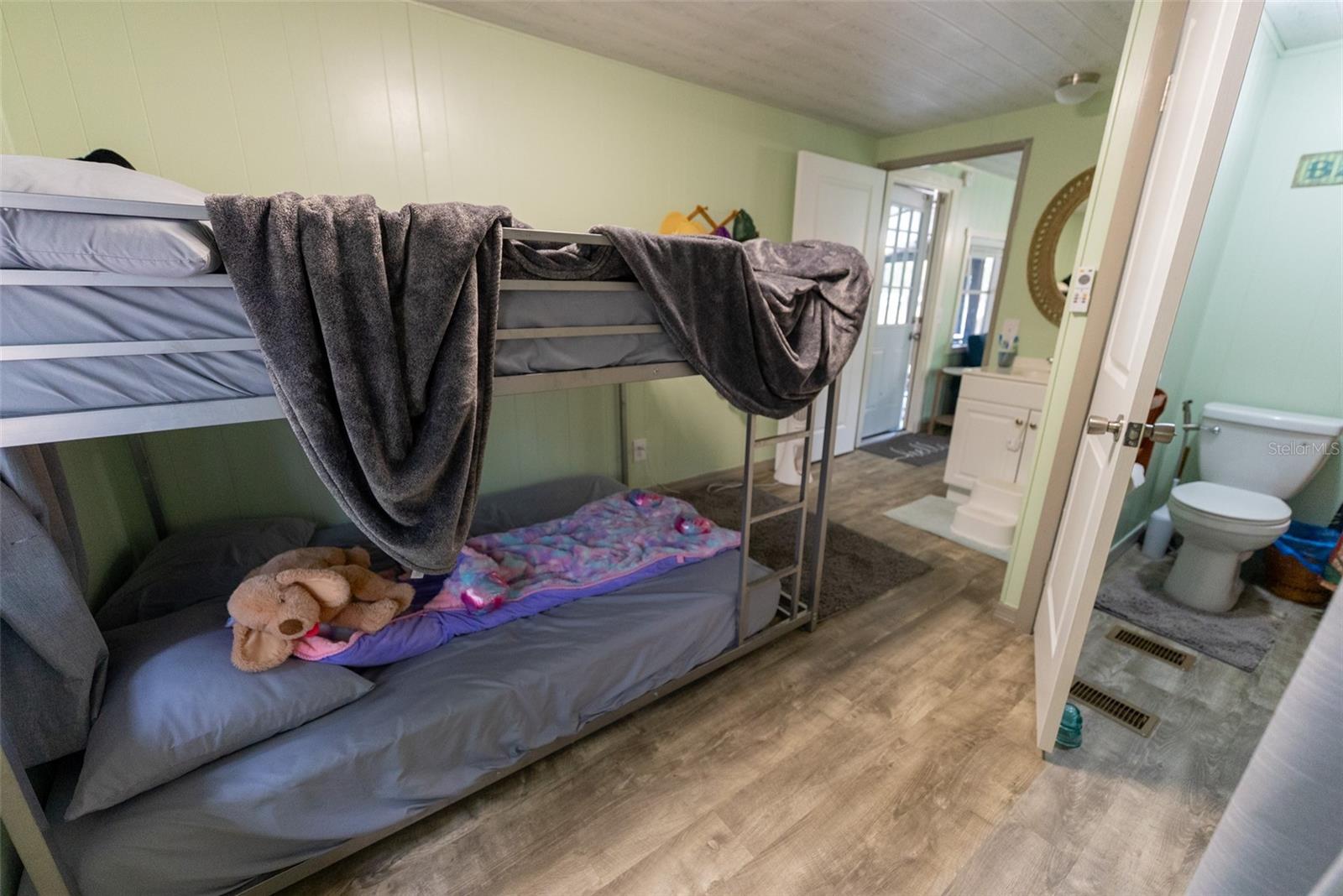 PETES POINT - Residential