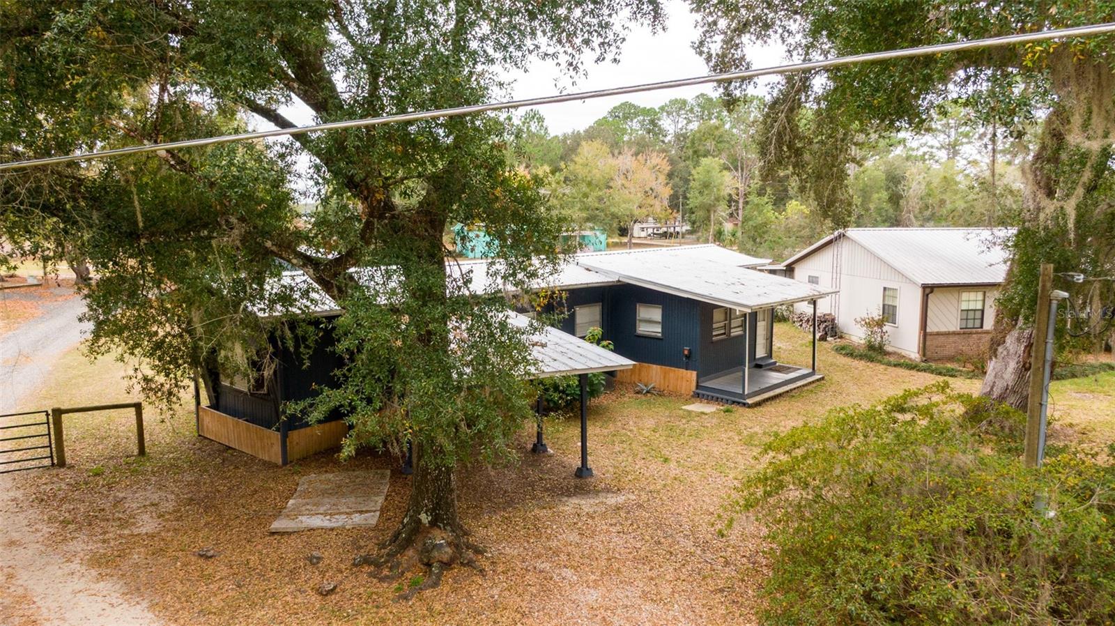 PETES POINT - Residential