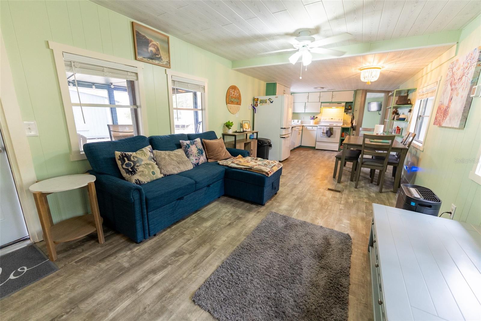 PETES POINT - Residential