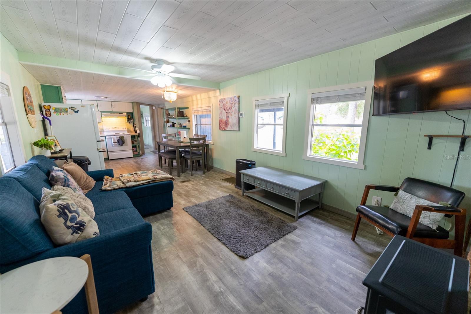 PETES POINT - Residential