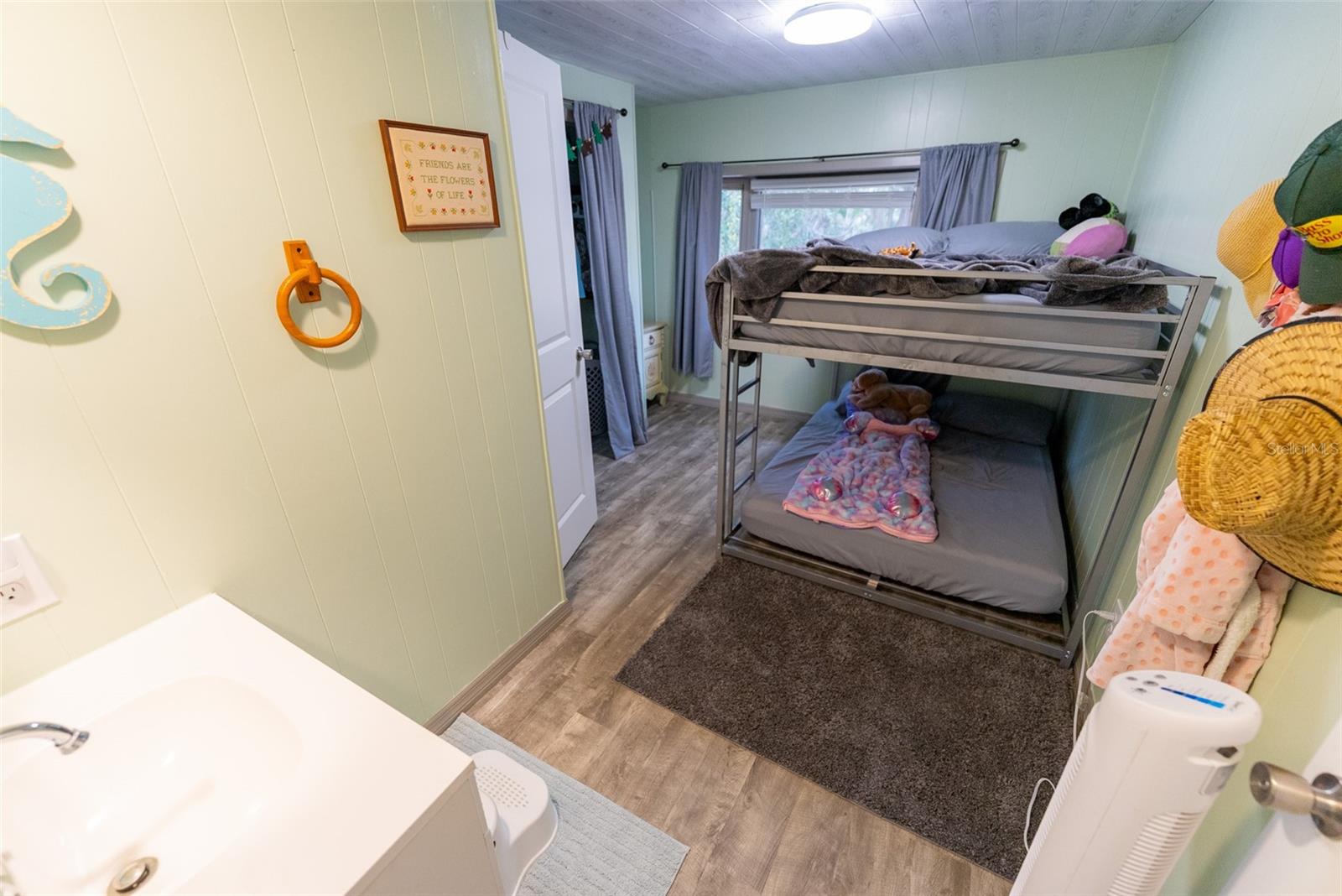 PETES POINT - Residential