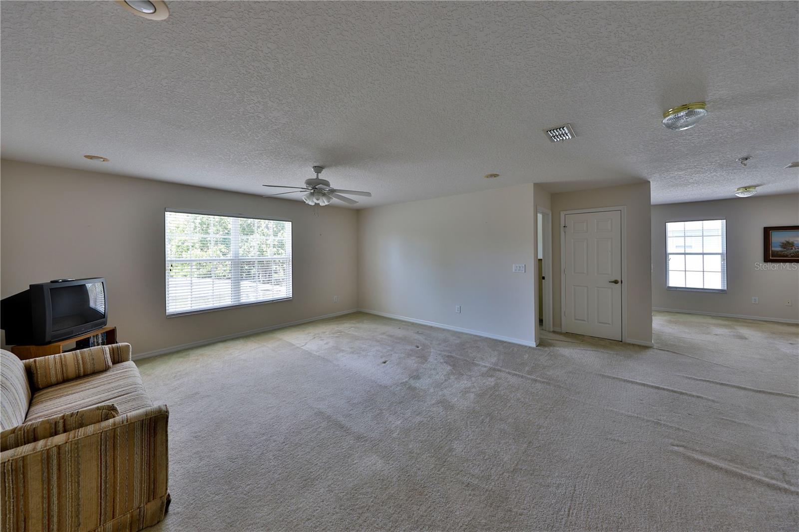 WINDING HOLLOW - Residential