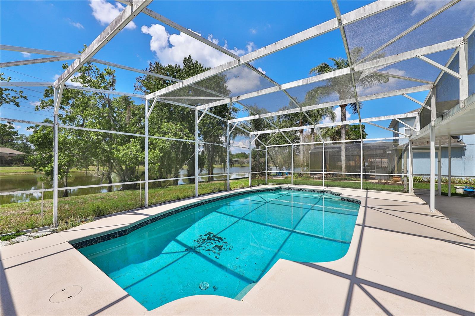 WINDING HOLLOW - Residential