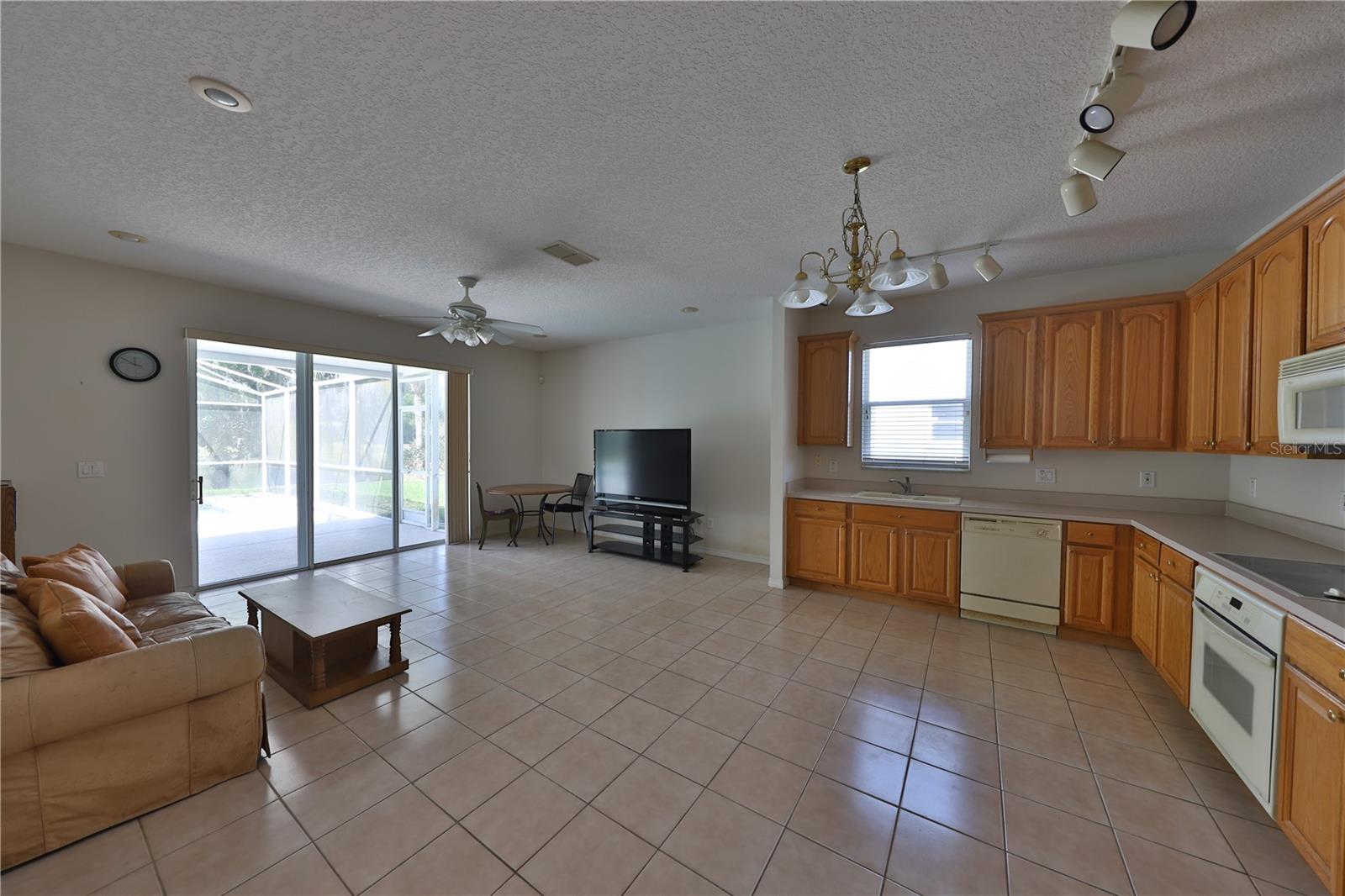 WINDING HOLLOW - Residential