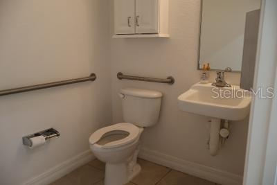 PORT CHARLOTTE SEC 095 - Commercial Lease