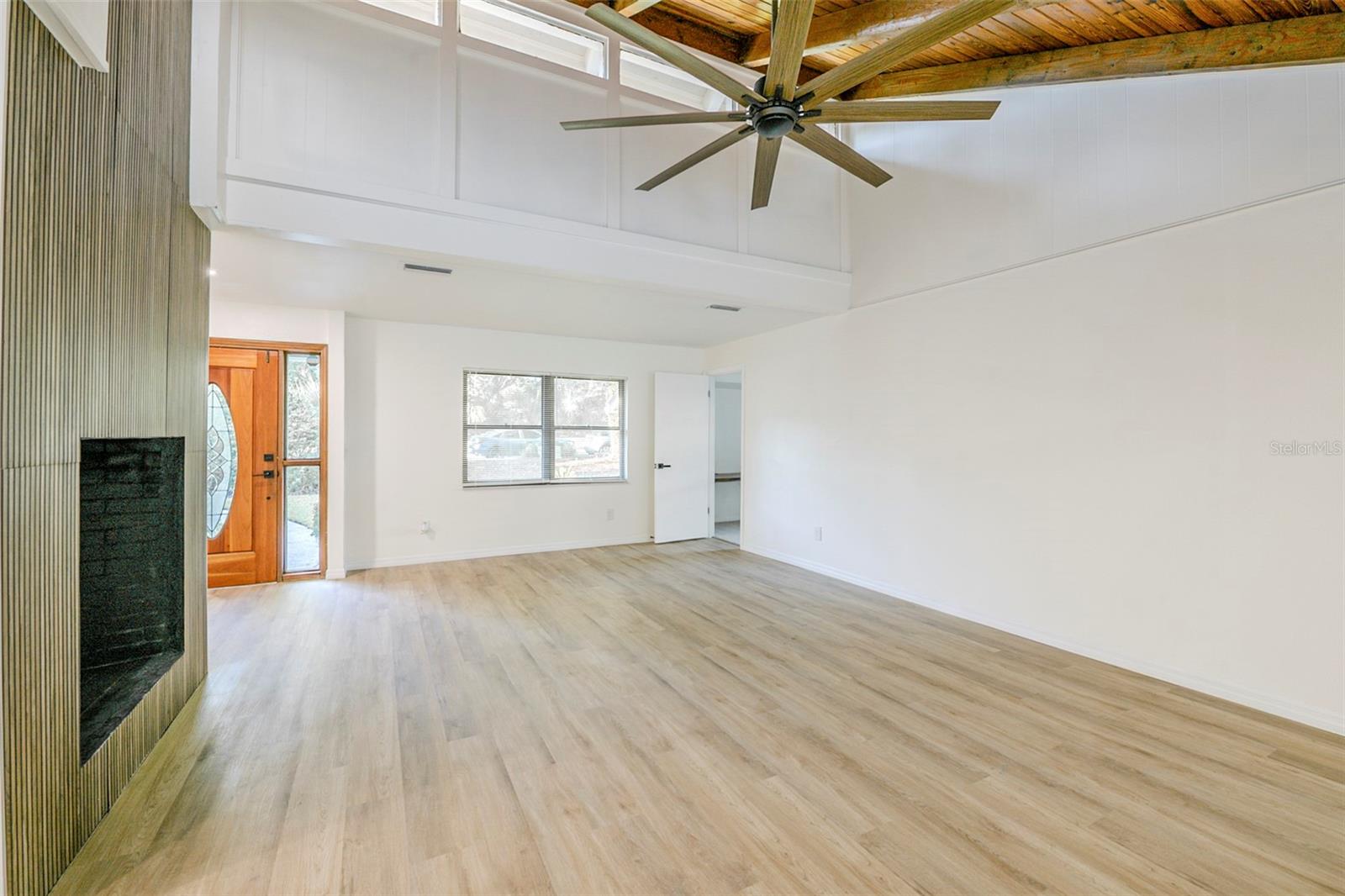 205 HICKORY DRIVE