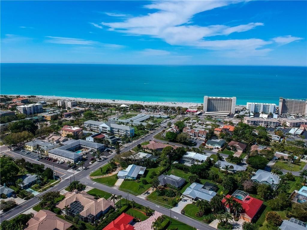Photo of 525 Parkdale #525, Venice, FL 34285 (MLS # C7476577)