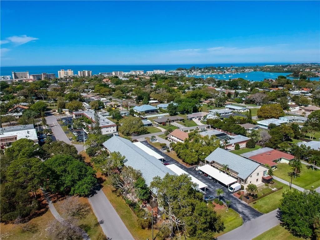 Photo of 525 Parkdale #525, Venice, FL 34285 (MLS # C7476577)