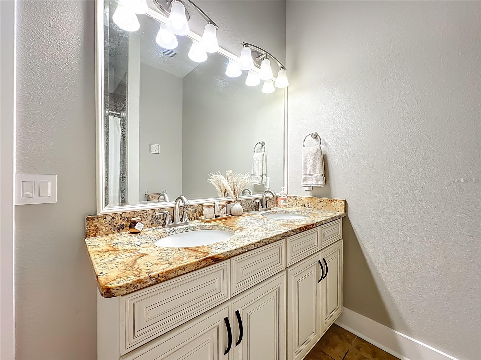 COLONIALTOWN NORTH - Residential