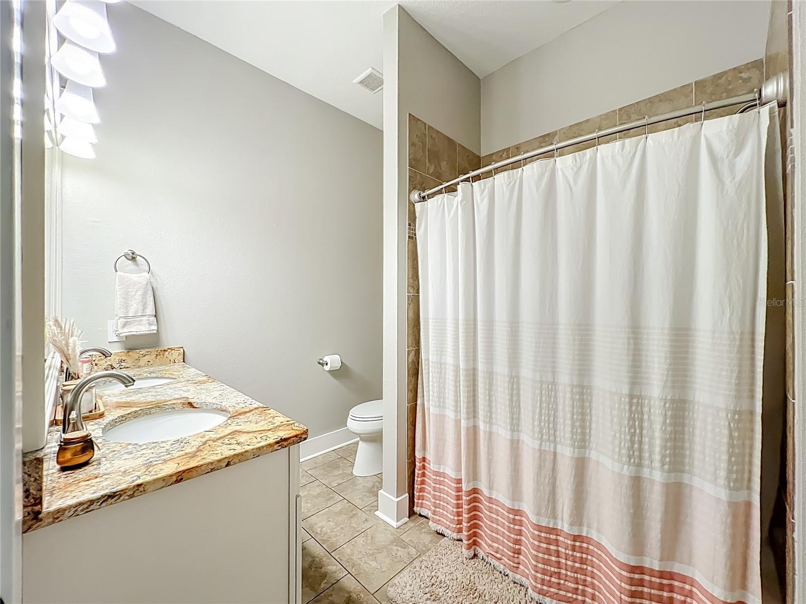 COLONIALTOWN NORTH - Residential