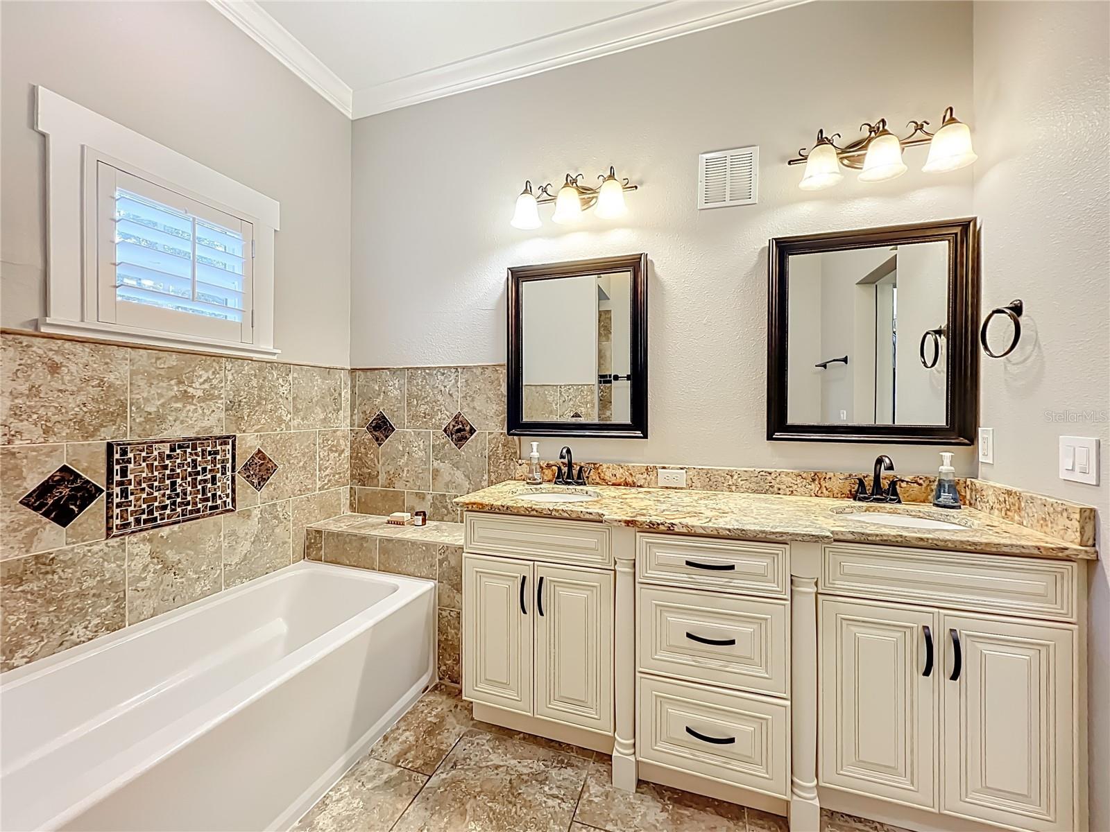 COLONIALTOWN NORTH - Residential