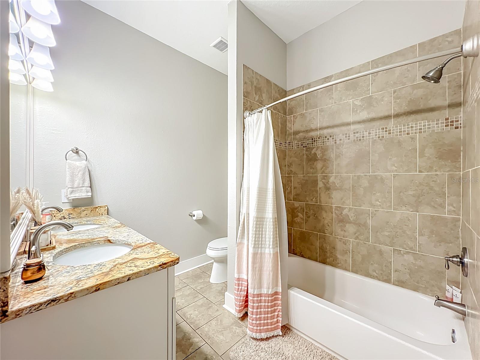 COLONIALTOWN NORTH - Residential