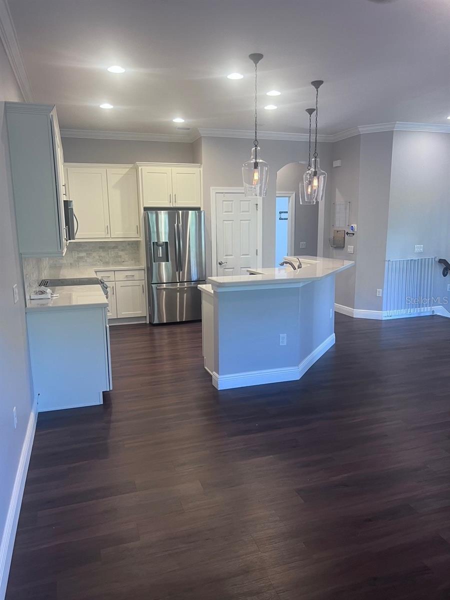 WESTSHORE YACHT CLUB PH 2 P - Residential Lease