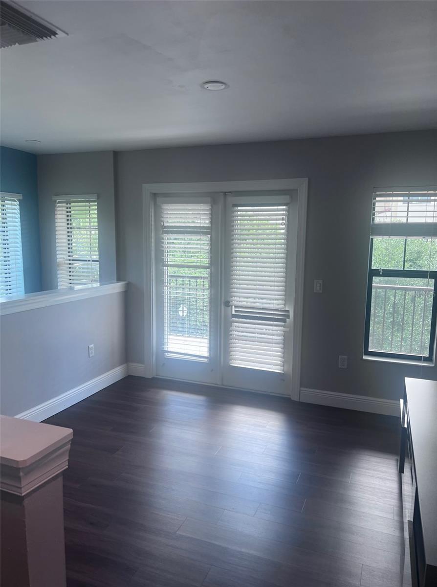 WESTSHORE YACHT CLUB PH 2 P - Residential Lease