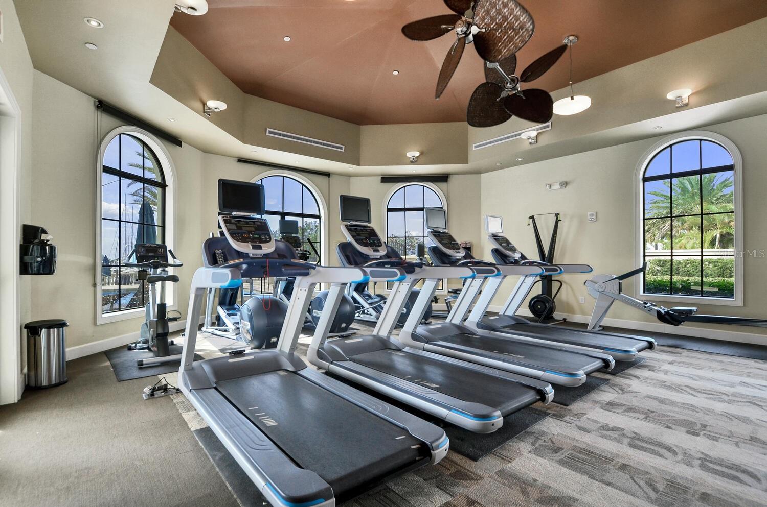 WESTSHORE YACHT CLUB PH 2 P - Residential Lease