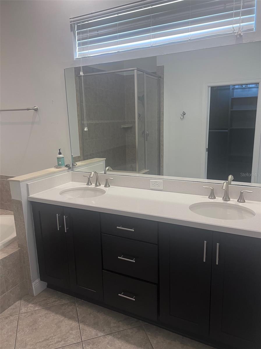 WESTSHORE YACHT CLUB PH 2 P - Residential Lease