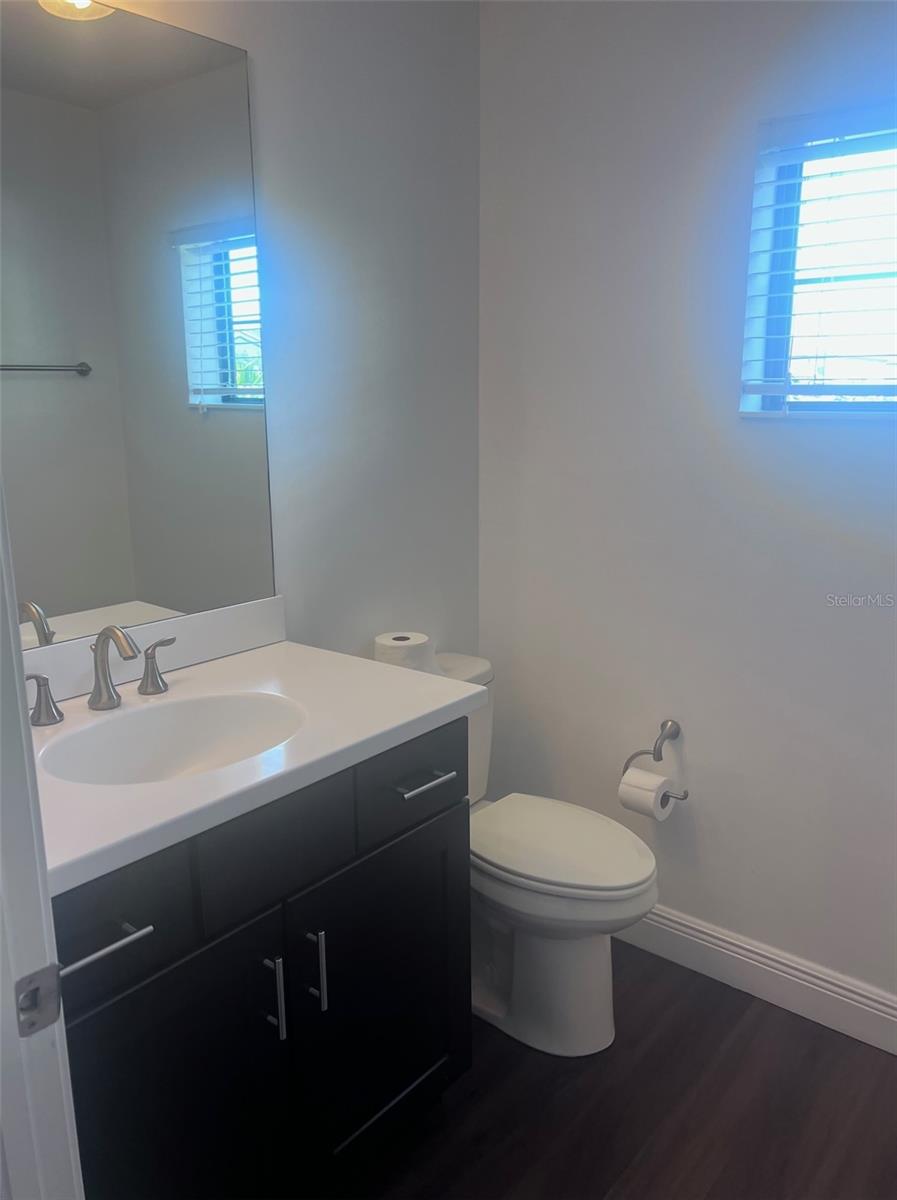 WESTSHORE YACHT CLUB PH 2 P - Residential Lease