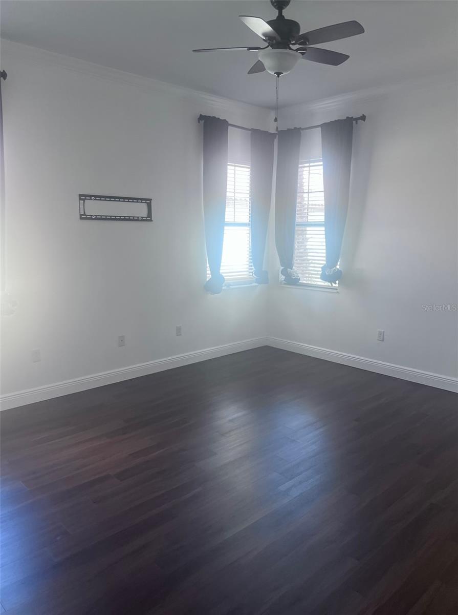 WESTSHORE YACHT CLUB PH 2 P - Residential Lease