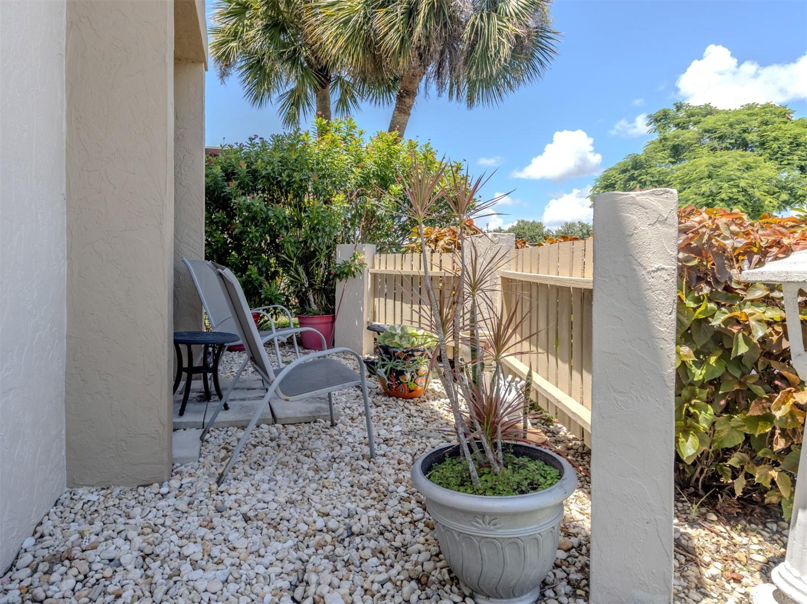 1712 LAKESIDE DRIVE 1712-B