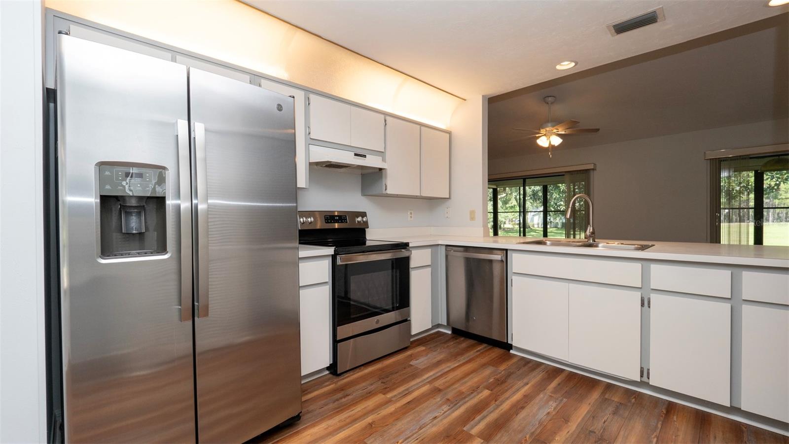 MEADOWVIEW - Residential