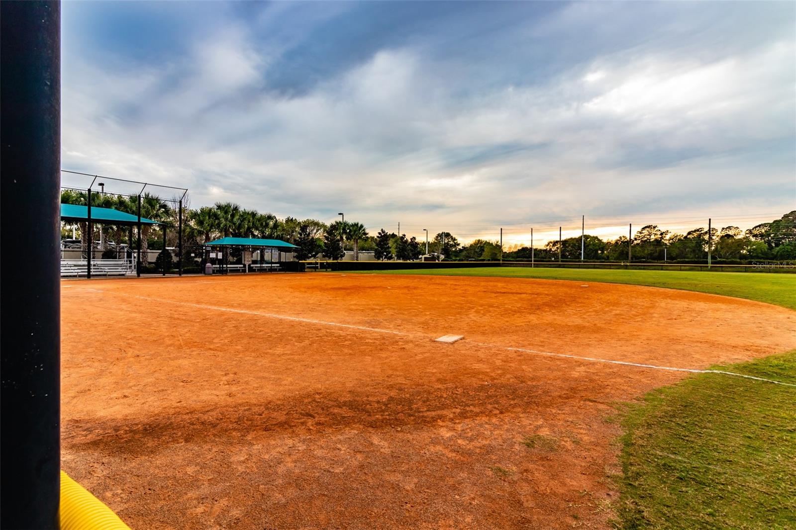VALENCIA LAKES TR O - Residential Lease