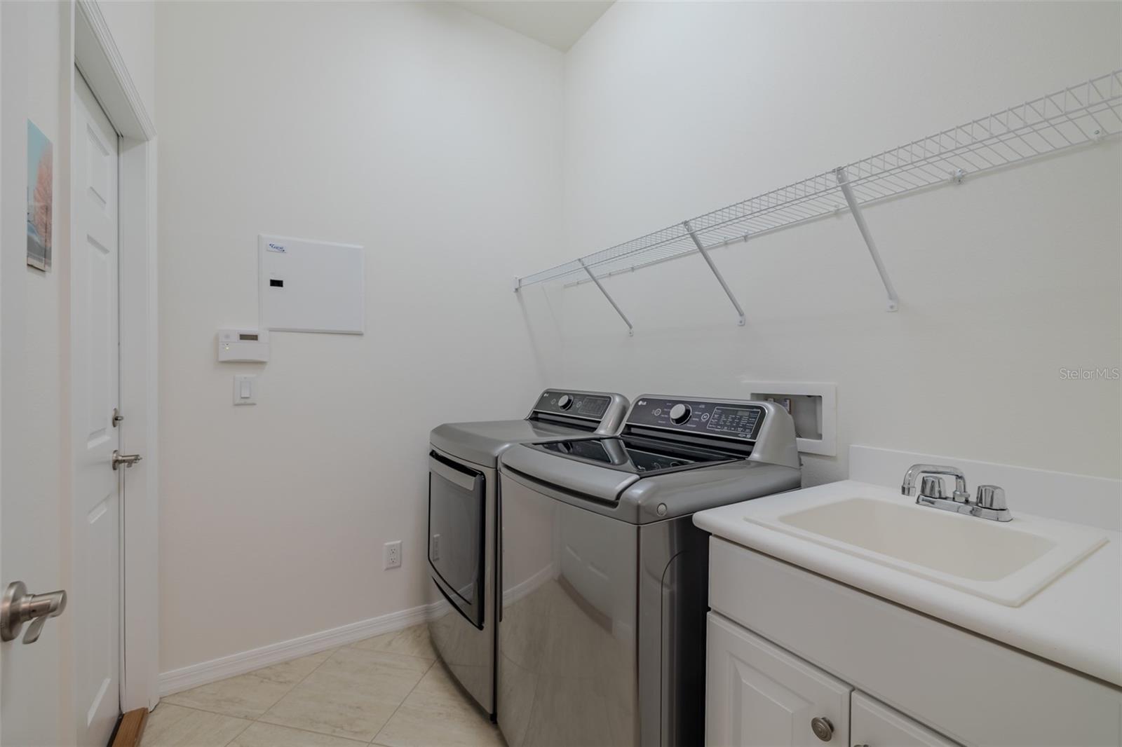 VALENCIA LAKES TR O - Residential Lease