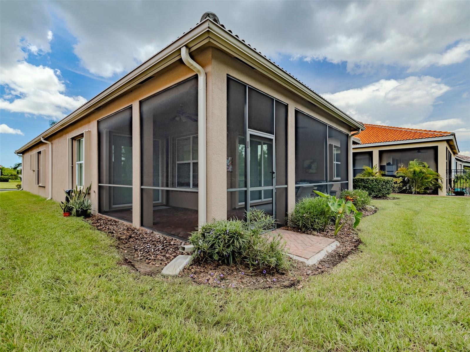 VALENCIA LAKES TR O - Residential Lease