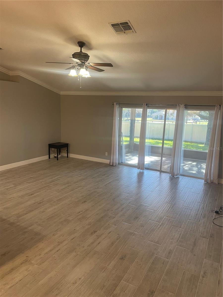 LEESBURG VILLAGE AT LAKE POINTE LT 66 PB 05 - Residential