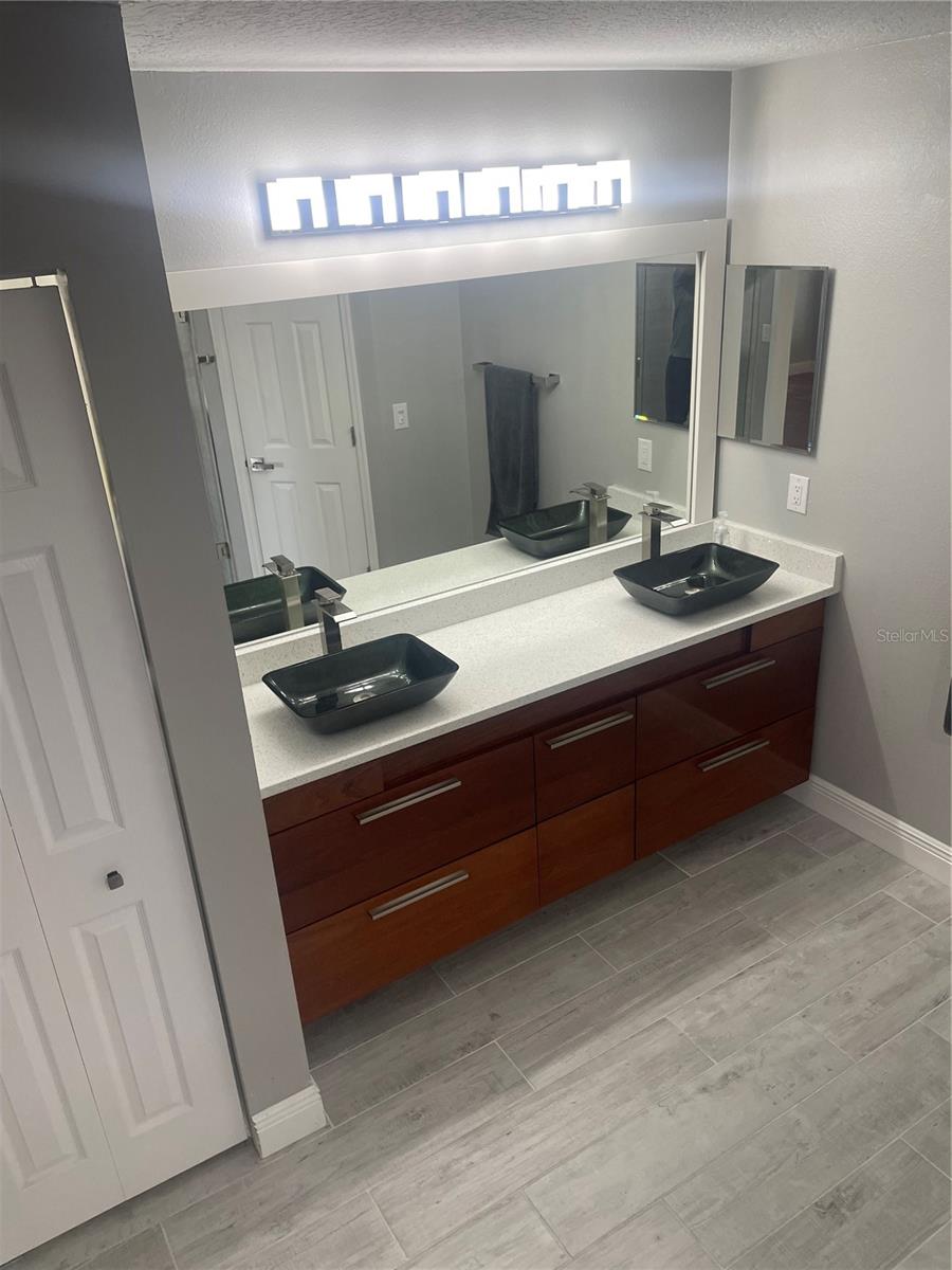 LEESBURG VILLAGE AT LAKE POINTE LT 66 PB 05 - Residential