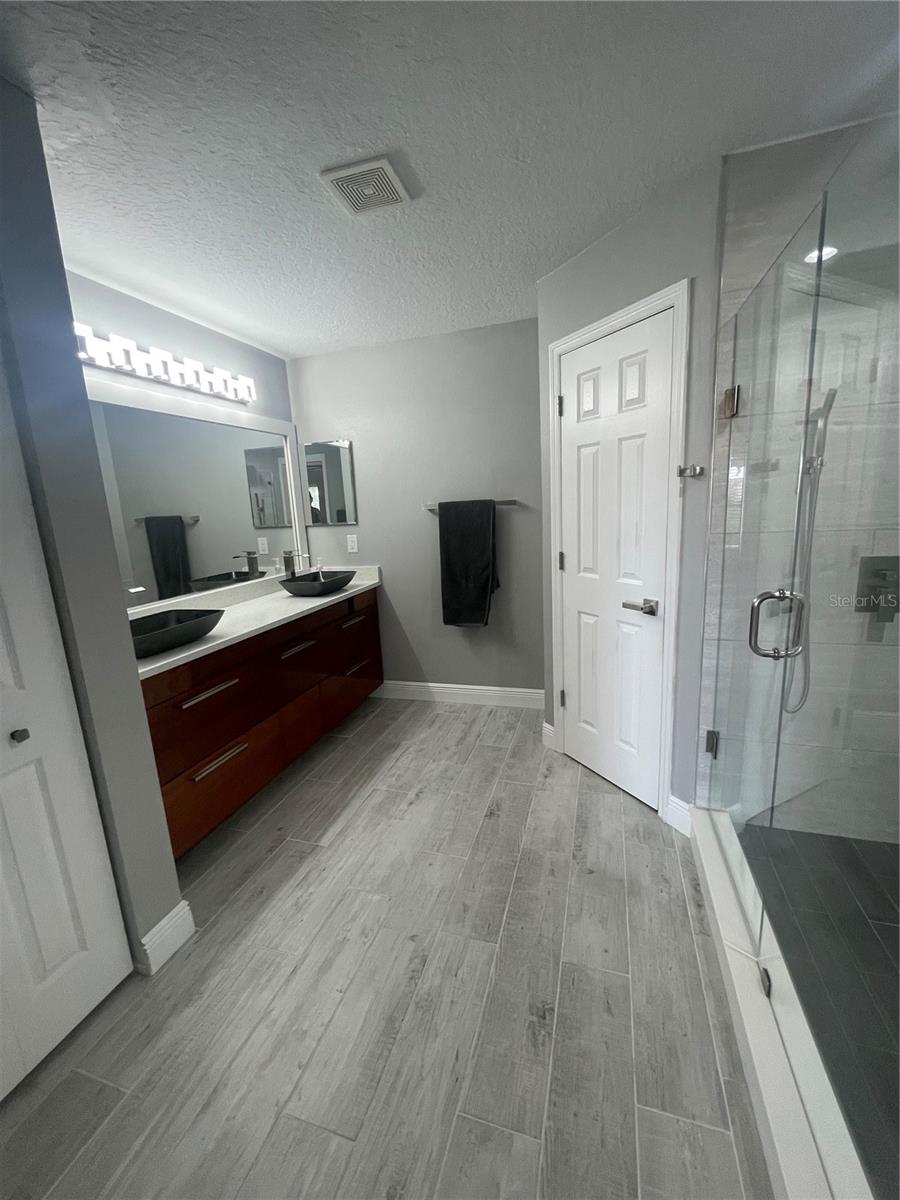 LEESBURG VILLAGE AT LAKE POINTE LT 66 PB 05 - Residential