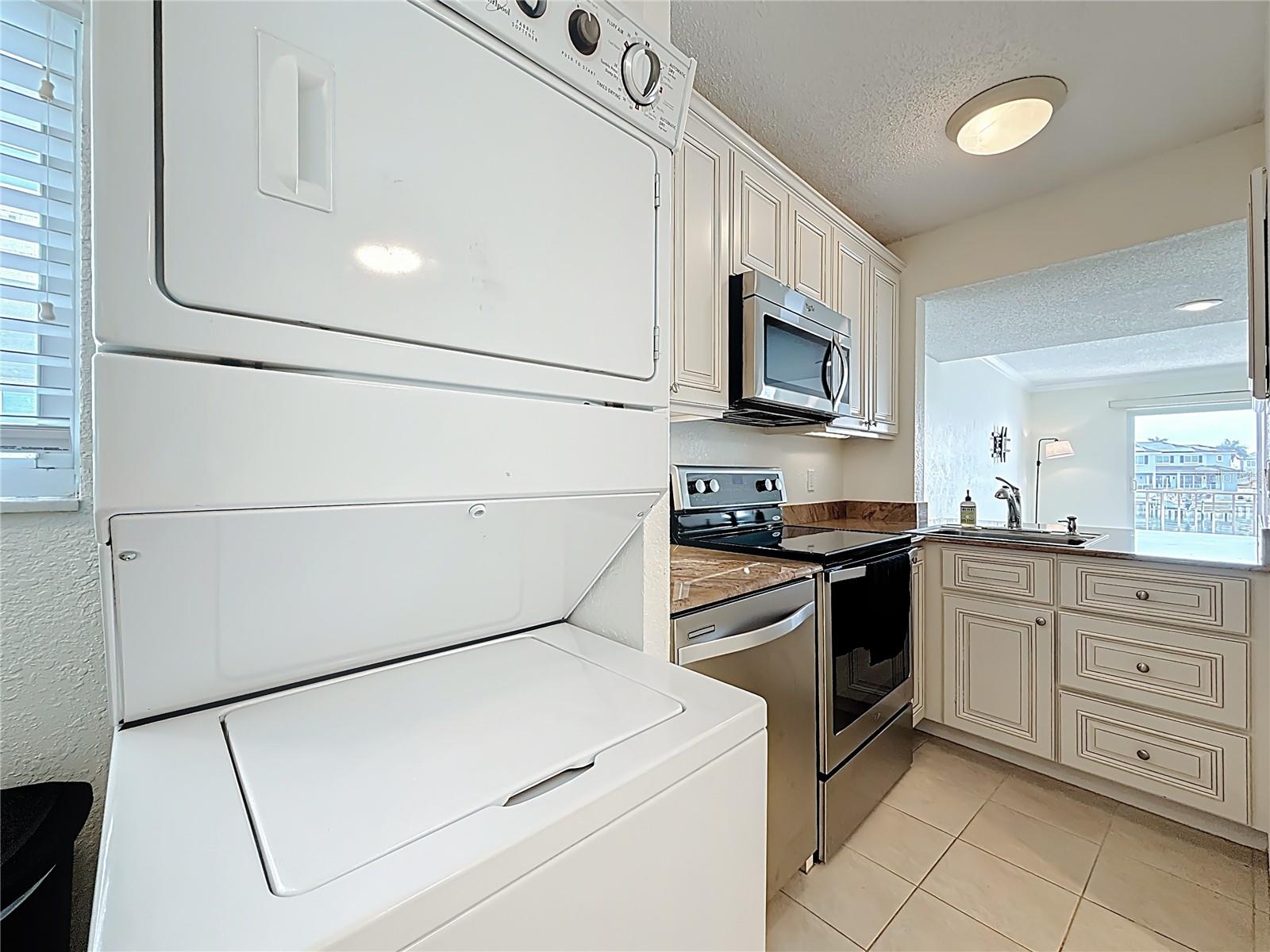 HARBOURSIDE CONDO OF PINELLAS - Residential