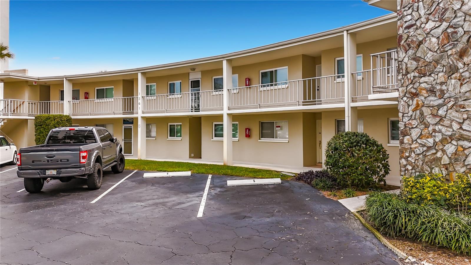 HARBOURSIDE CONDO OF PINELLAS - Residential