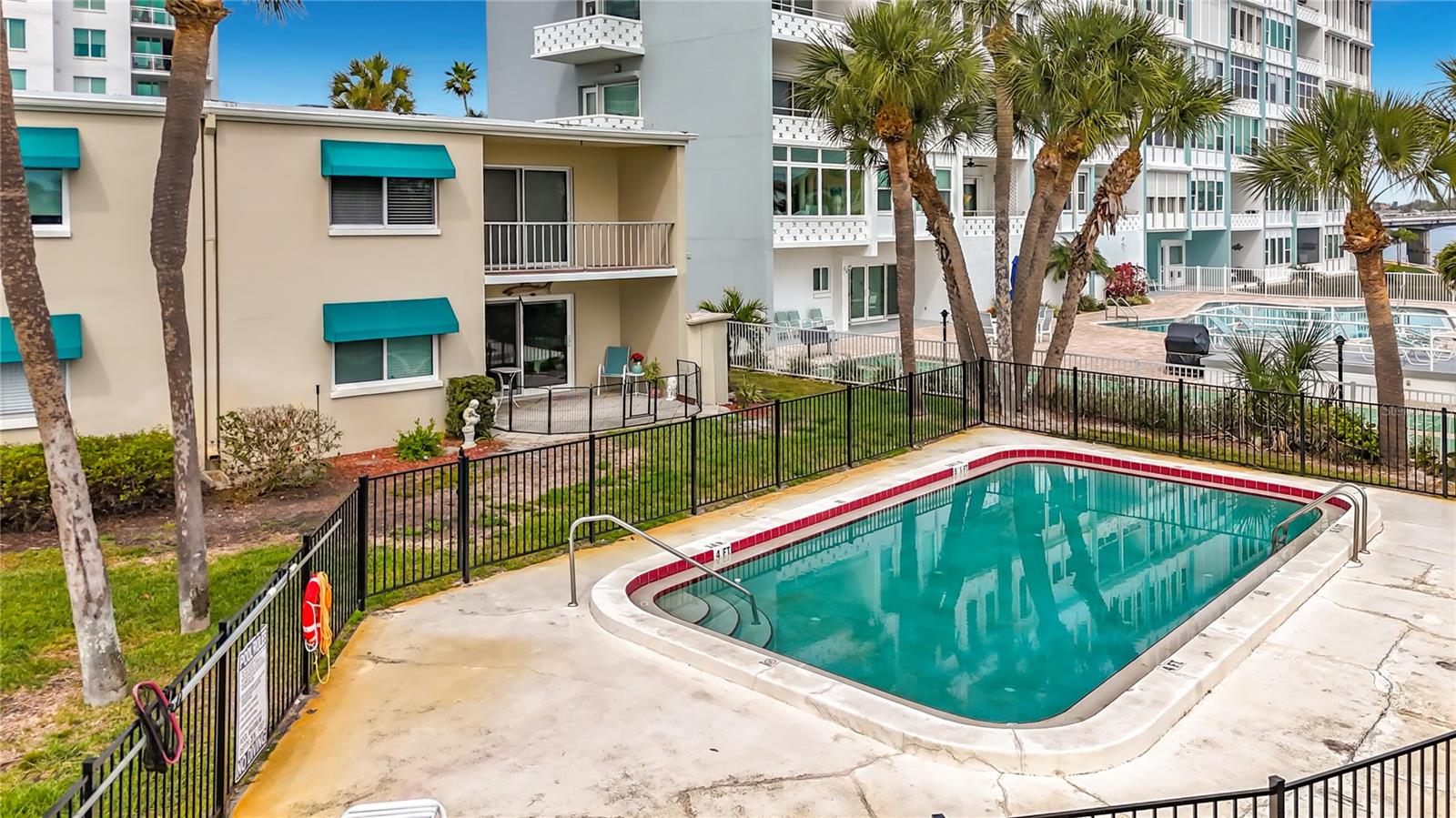 HARBOURSIDE CONDO OF PINELLAS - Residential