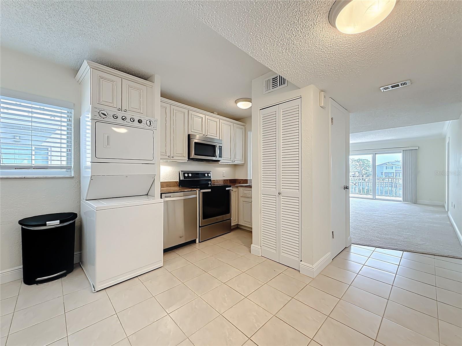 HARBOURSIDE CONDO OF PINELLAS - Residential
