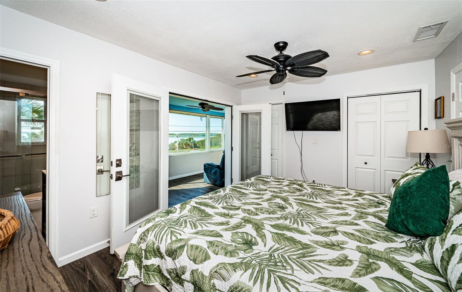 ROYAL STEWART ARMS - Residential Lease