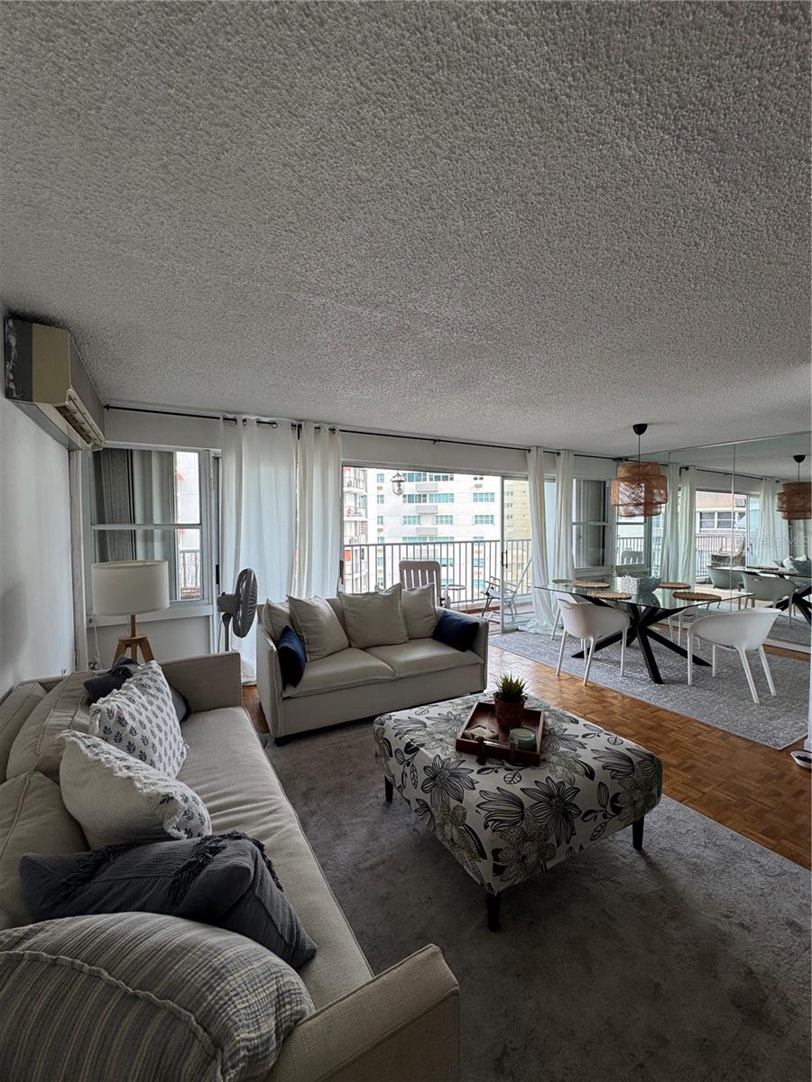 available for Rent in Miramar!
Spacious and bright apartment in Condominium Palma Real:
3 bedrooms
2 bathrooms
1 covered parking space
Beautiful view of the Condado Lagoon, offering a peaceful and scenic environment in the heart of the city.
Prime location: just steps away from supermarkets, pharmacies, restaurants, movie theater, and much more!
The condominium features:
24/7 security and surveillance system
Full power generator
Swimming pool
Fitness center
$3,000 monthly